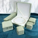 Velvet-lined, adjustable-waist, pearl-buttoned accessory box, ring box, pendant box, bracelet box, jewelry box. TWINKLE QUEEN