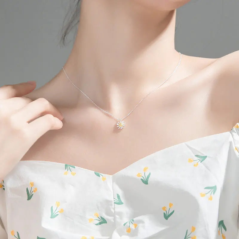 S925 Silver Necklace Female Korean Style Summer Fresh Flower Fresh Autumn Chrysanthemum Short Clavicle Chain TWINKLE QUEEN