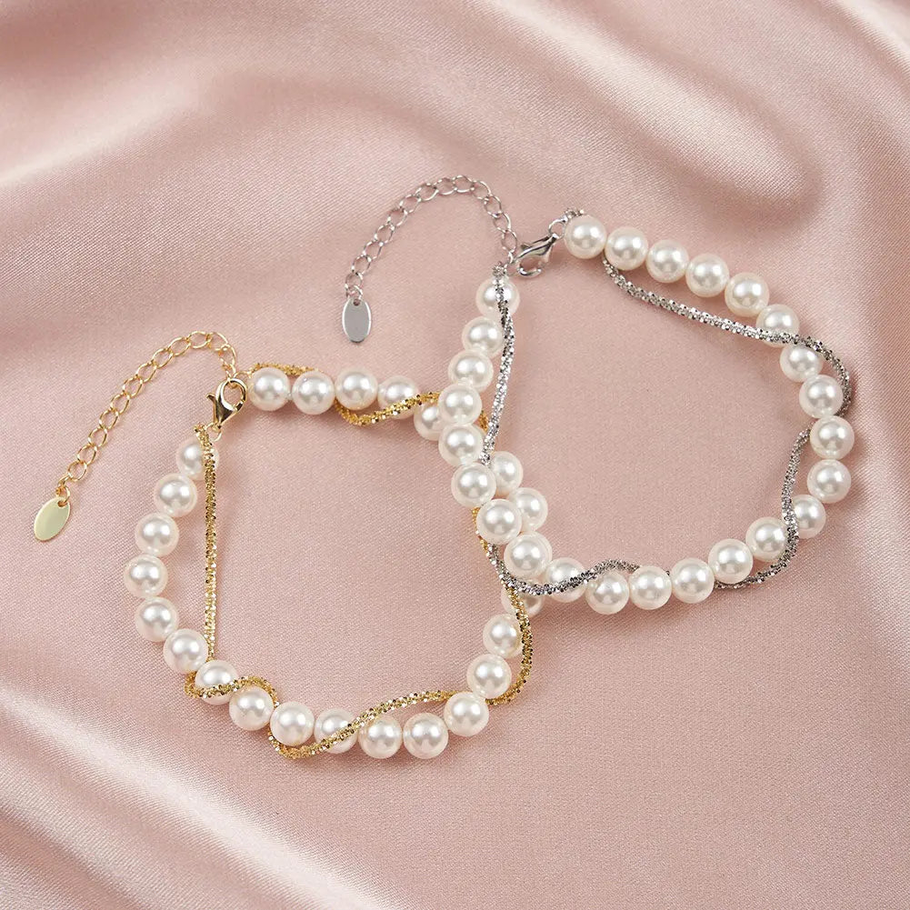 shell bracelet, seashell bracelet, puka shell bracelet, beaded shell bracelet, boho shell bracelet, summer shell bracelet, adjustable shell bracelet, handmade shell bracelet, shell charm bracelet, shell anklet